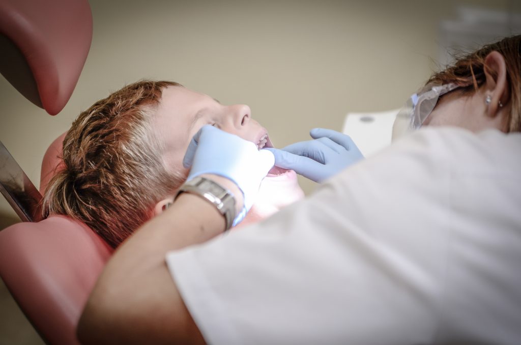 Våre tannleger på Romerike er utdannet ved Odontologiske fakultet Universitet i Oslo. De har under utdannelsen hatt stor fokus på pasienter med tannlegeskrekk.